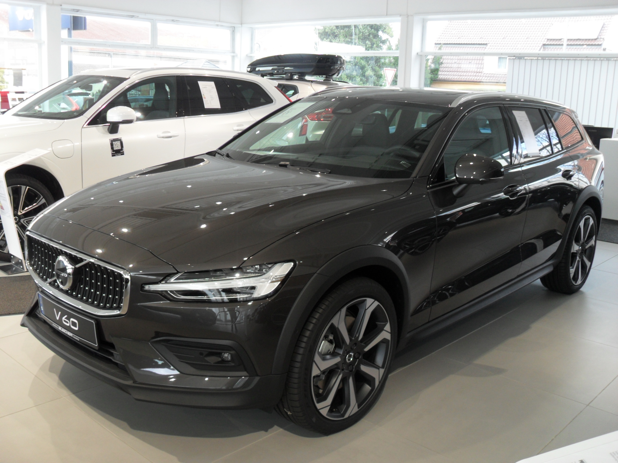 Angebot V60 B5 Cross Country Plus AWD | 360° | Schiebed.